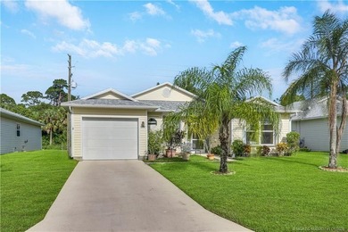 Welcome to this charming, well maintained 2-bedroom, 2-bath home - photo 2