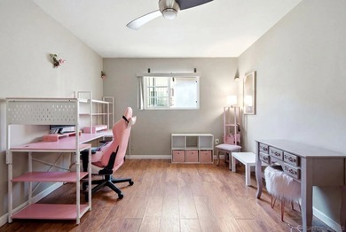 Move-in ready 2 bedroom, 1 bathroom condo with abundant natural - photo 14
