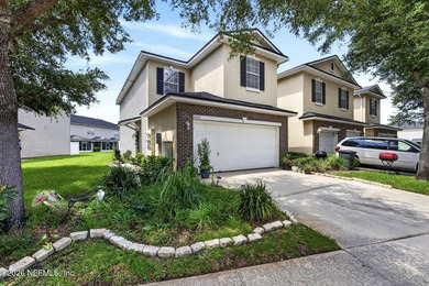 IMMACULATE! Just a walk/bike ride to Oakleaf Towncenter shops - photo 3
