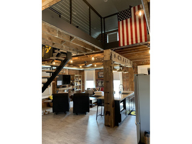 Mississippi River  - Clayton County Townhome/Townhouse Active Under Contract in Dubuque Iowa