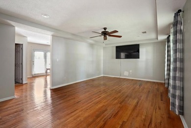 Welcome home to this beautiful 3-bedroom, 2-bath residence - photo 13
