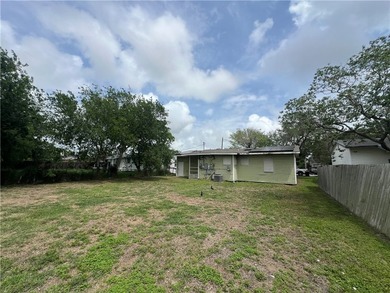 Welcome Home! This 3 bedroom 1 bath home in Oso Place - photo 21