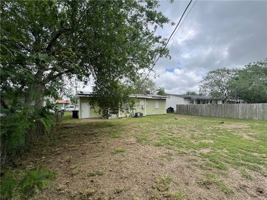 Welcome Home! This 3 bedroom 1 bath home in Oso Place - photo 22