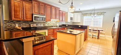 Beautiful 3-Bedroom Home with Bonus Room, Mature Landscaping & - photo 23