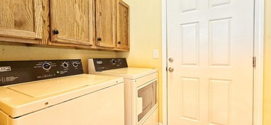 Beautiful 3-Bedroom Home with Bonus Room, Mature Landscaping & - photo 27