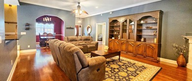 Beautiful 3-Bedroom Home with Bonus Room, Mature Landscaping & - photo 29