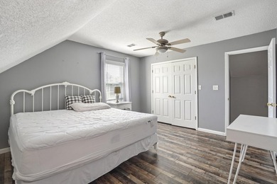 Welcome home to this beautiful 3-bedroom, 2-bath residence - photo 29