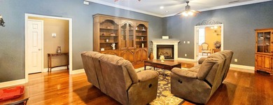 Beautiful 3-Bedroom Home with Bonus Room, Mature Landscaping & - photo 36