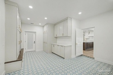 Luxuriously updated French Provincial home with inground pool - photo 36