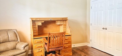 Beautiful 3-Bedroom Home with Bonus Room, Mature Landscaping & - photo 37