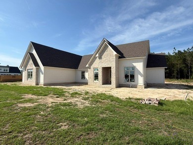 Luxury new construction home by G.W. Matthews in Kinderlou - photo 2
