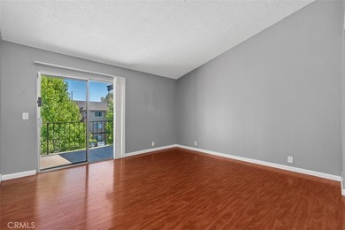 Welcome to this beautiful two-bedroom, two-bathroom home nestled - photo 4