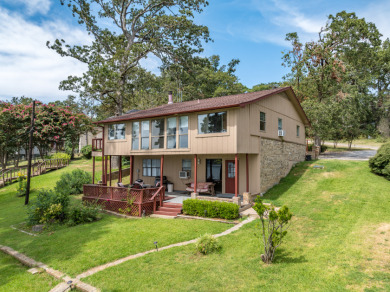 Lakefront Home With Stunning Views of Lake Palestine - Lake Home For Sale in Flint, Texas