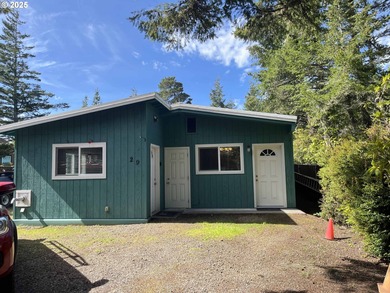 Siuslaw River Home For Sale in Florence Oregon
