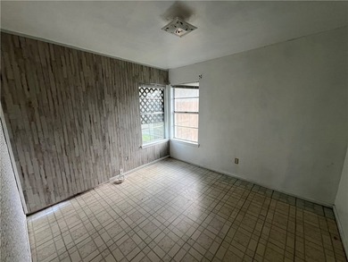 Three bedroom two bath home in Village On The Green subdivision - photo 13