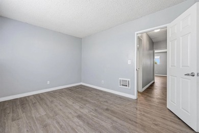 Spacious and beautifully updated 2-bedroom, 1.5-bath townhome - photo 15