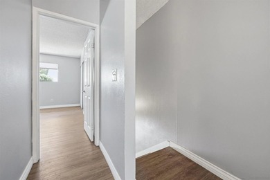Spacious and beautifully updated 2-bedroom, 1.5-bath townhome - photo 17