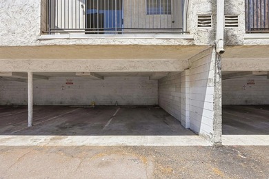 Spacious and beautifully updated 2-bedroom, 1.5-bath townhome - photo 21