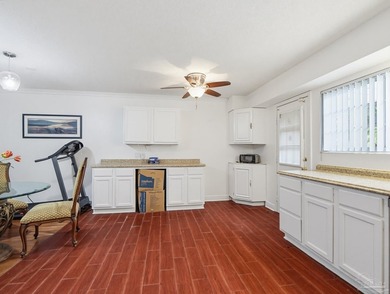 Location, Location, Location! 4 minutes to Walmart, 5 minutes to - photo 22