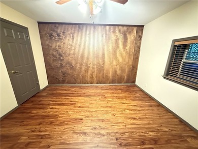 Wonderful home offering the perfect blend of comfort - photo 24