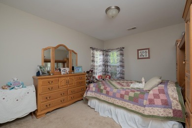 CONVENIENT GROWING LOCATION! GATED /SMALL LAKE/POOL COMMUNITY! - photo 26