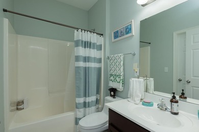 CONVENIENT GROWING LOCATION! GATED /SMALL LAKE/POOL COMMUNITY! - photo 27