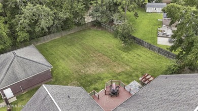 Welcome to this well-maintained 3-bedroom, 2-bath home offering - photo 33