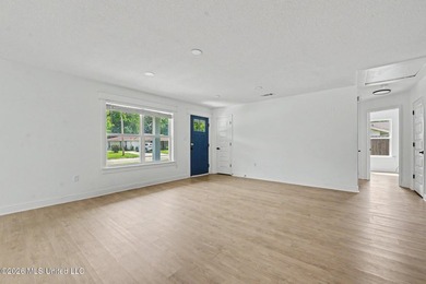 Absolutely adorable recently renovated home in Golf Cart - photo 5