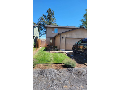 Billy Chinook Lake Home For Sale in Culver Oregon