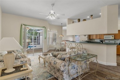 Well maintained, fully furnished golf course pool home located - photo 4