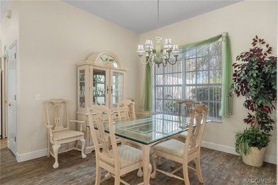 Well maintained, fully furnished golf course pool home located - photo 9