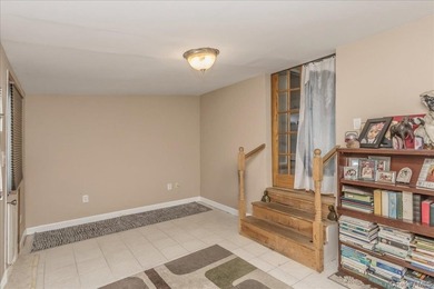Welcome to 42 Larch Street in Hicksville, a well-maintained cape - photo 11
