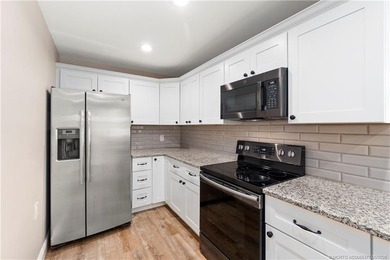 Sewall's Point 5Bed 4Bath 2Car Garage on over 1/2 acre lot with - photo 16