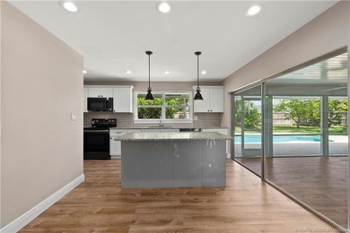 Sewall's Point 5Bed 4Bath 2Car Garage on over 1/2 acre lot with - photo 17
