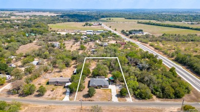 Charming 3-bedroom, 2-bath home with an office situated on 1.51 - photo 17