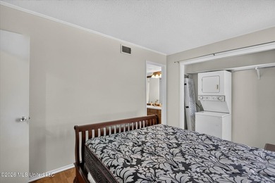 Lower level one bedroom condo offered with the furnishings - photo 19