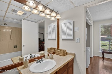 Lower level one bedroom condo offered with the furnishings - photo 20