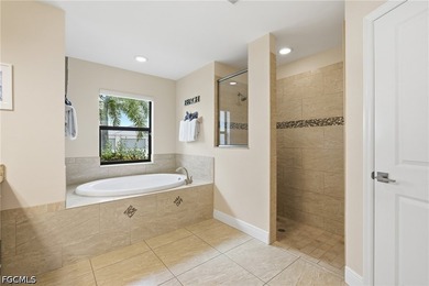 Wake up to sparkling intersecting canal views, spend your - photo 21