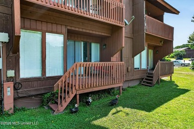 Lower level one bedroom condo offered with the furnishings - photo 23