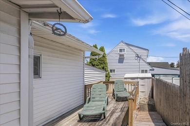 Welcome to 42 Larch Street in Hicksville, a well-maintained cape - photo 26