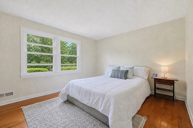 Welcome home to this move-in-ready property offering approx 1800 - photo 10