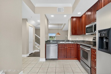 Beautiful water front townhome. Freshly painted , new up graded - photo 30