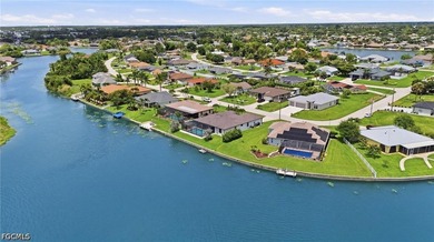 Wake up to sparkling intersecting canal views, spend your - photo 41