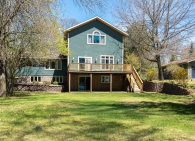Wake up to peaceful lake views from nearly every room in this - photo 41