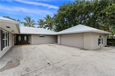 Sewall's Point 5Bed 4Bath 2Car Garage on over 1/2 acre lot with - photo 47