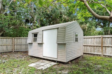 Sewall's Point 5Bed 4Bath 2Car Garage on over 1/2 acre lot with - photo 48