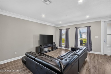 With new construction going up all around Savannah Estates, it - photo 7