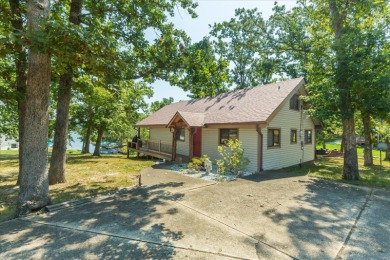 Lake Home For Sale in Cuba, Missouri