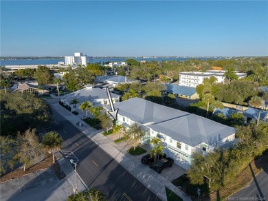 Sophisticated coastal living in the heart of Historic Downtown - photo 3