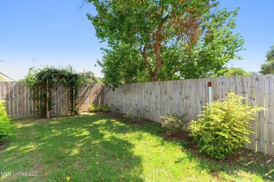 Welcome to this beautifully maintained 3-bedroom, 2-bath home - photo 22